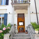 Bed & Breakfast La Magnolia - House 3*