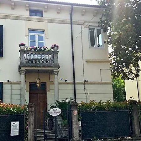 فندق مبيت وإفطار La Magnolia - House فيرونا
