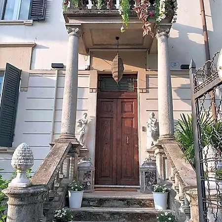 La Magnolia - House فندق مبيت وإفطار فيرونا