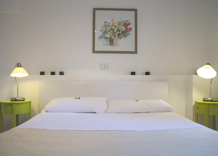 לינה וארוחת בוקר La Magnolia - House 3*